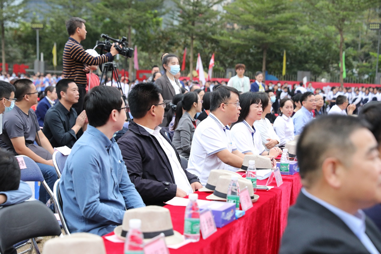 卡聯(lián)智慧體育裝備走進(jìn)校運(yùn)會(huì) 卡聯(lián)智慧體育裝備走進(jìn)校運(yùn)會(huì)